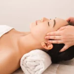 Holistic Therapy adalah pendekatan penyembuhan yang melihat manusia sebagai satu kesatuan.