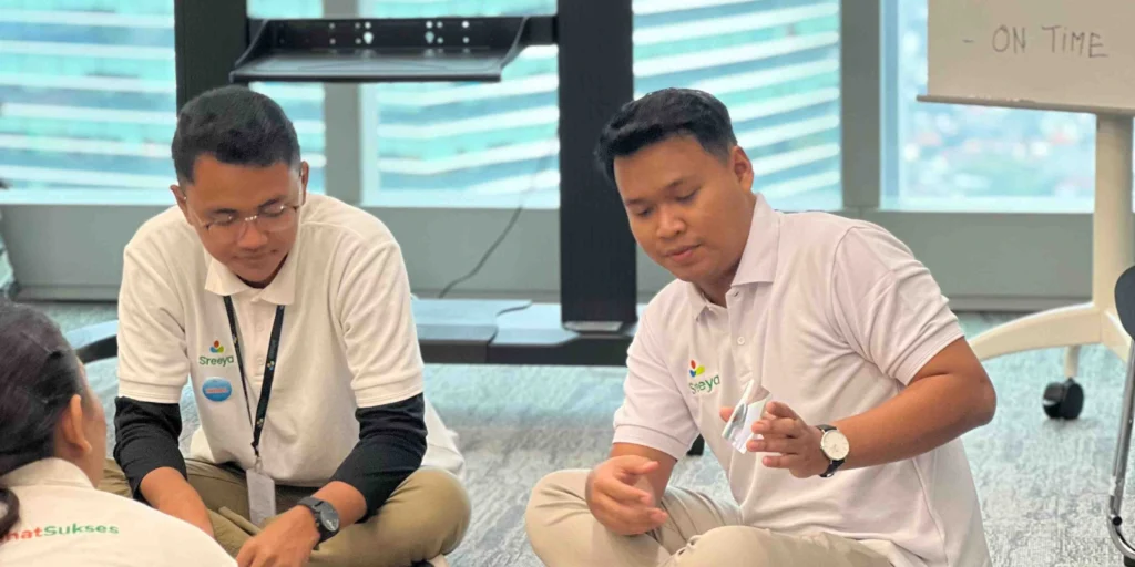 Bimbing individu bertumbuh secara pribadi & profesional melalui self development training.