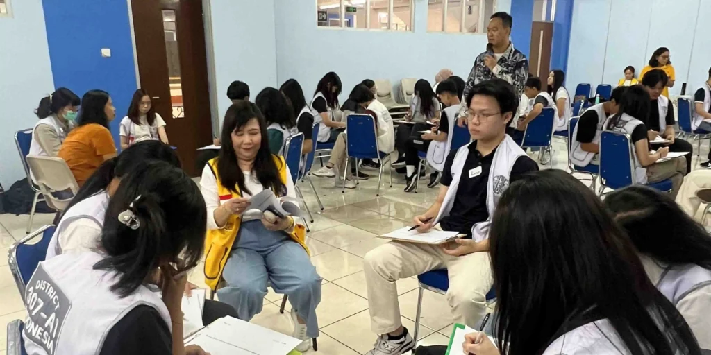 Sesi coaching dan mentoring profesional bersama DTA Training Centre membantu karyawan menemukan potensi terbaiknya.